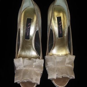Nina pumps